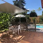 T2, Tres Bien Equipe, Avec Terrasse, Jardin, Et Acces Piscine, Renovation Mars 2026 아파트 *
