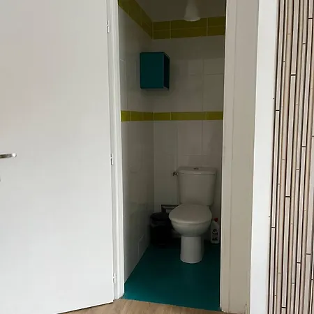 T2, Tres Bien Equipe, Avec Terrasse, Jardin, Et Acces Piscine, Renovation Mars 2026 *