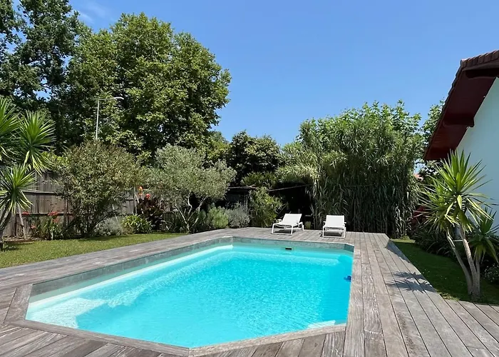 T2, Tres Bien Equipe, Avec Terrasse, Jardin, Et Acces Piscine Lejlighed *
