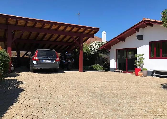 Appartement T2, Très Bien équipé, Avec Terrasse, Jardin, Et Accès Piscine Cambo-les-Bains