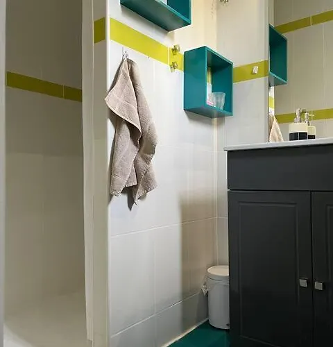 Appartement T2, Très Bien équipé, Avec Terrasse, Jardin, Et Accès Piscine *